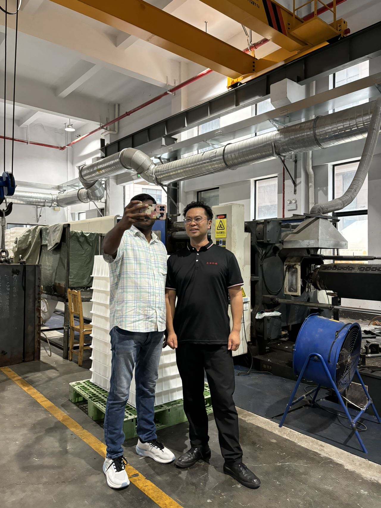 Customer meeting at Zhihua Moulds facility